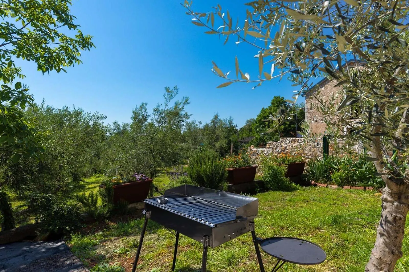 Dvi Ulike Apartment Labinci Croatia
