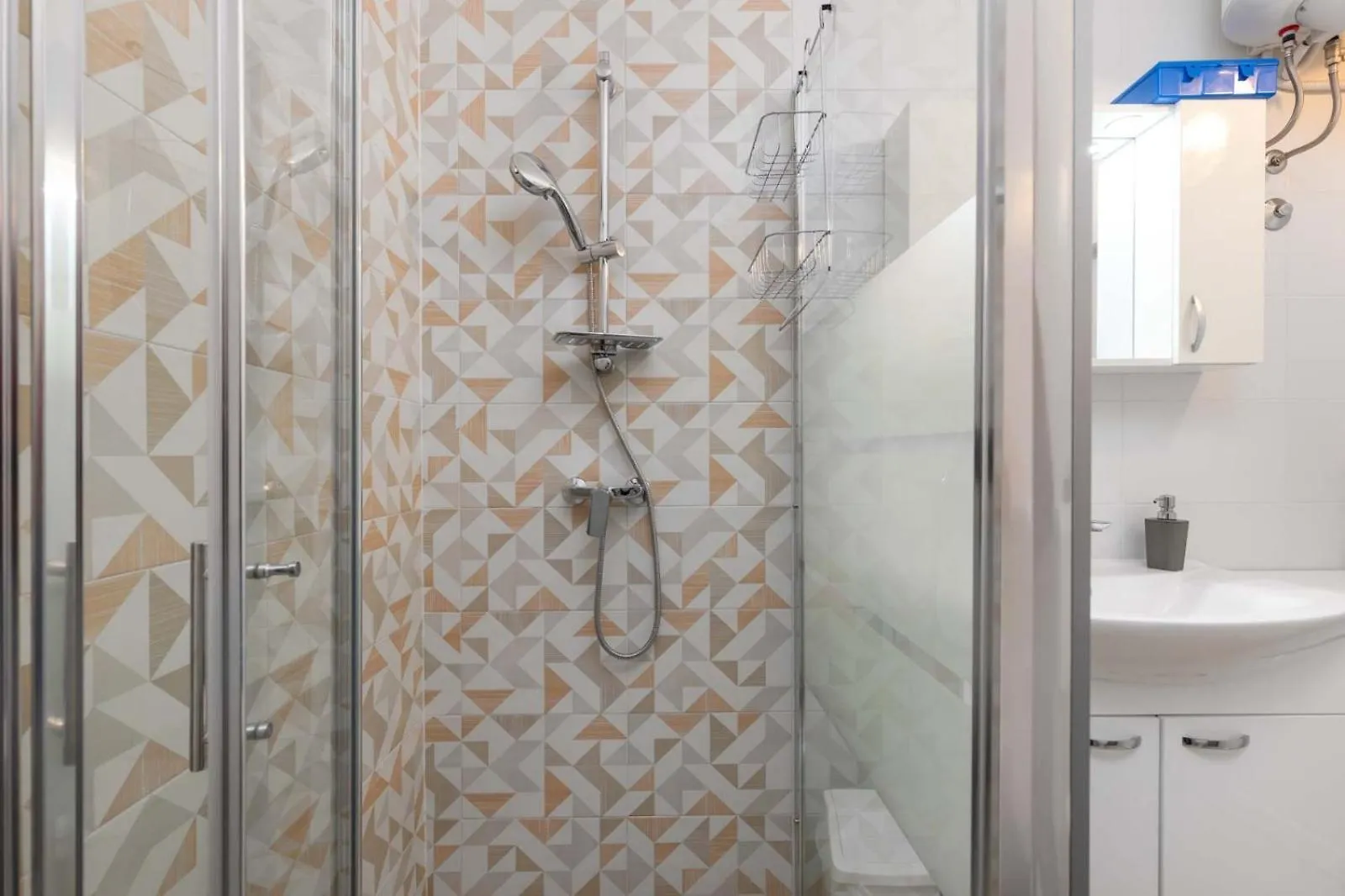 Dvi Ulike Apartment Labinci